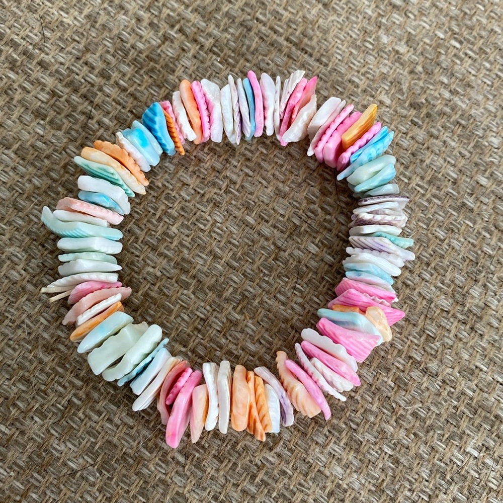 Vintage shell bracelet elastic stretch travel rare authentic pastel rainbow